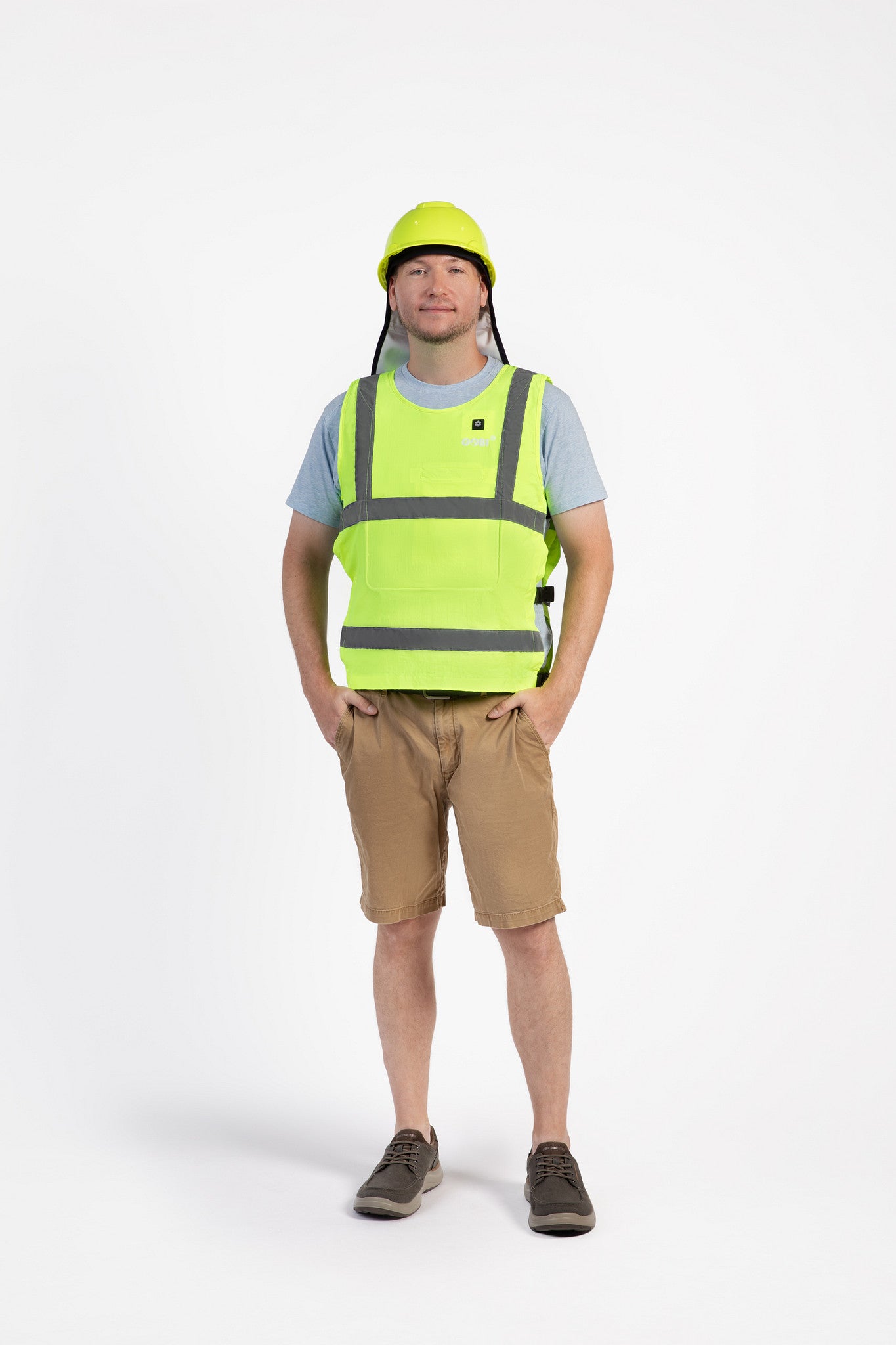 GOBI Breeze II high-vis unisex cooling vest studio photo (SOONA 2026)